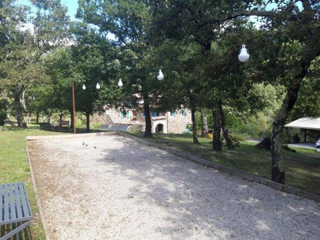Terrain: jeu de boules, Mölkky.